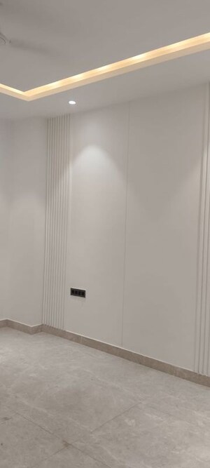 Room in 3 BHK Builder Floor at Greater Kailash I – for Sale