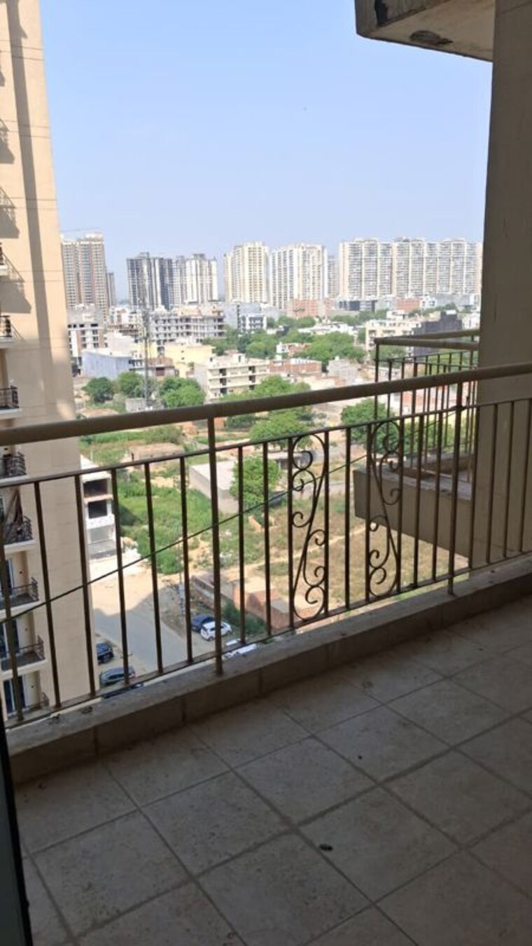 Balcony, vihaan-greens 3 Bedroom 1350 Sq.Mt. Apartment In Sector 1 Greater Noida Greater Noida 10360008
