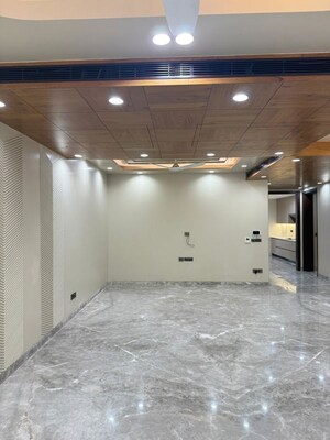Room in 4 BHK Builder Floor at Anant Raj Ashok Estate, Sector 63a – for Sale