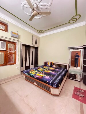 Bedroom in 2 BHK Villa at Rathyatra – for Rent