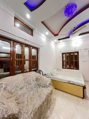 Bedroom in 2 BHK Villa at Rathyatra – for Rent