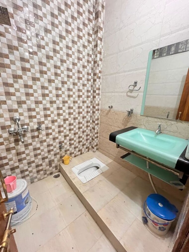 Bathroom, rathyatra 2 Bedroom 1400 Sq.Ft. Villa In Rathyatra Varanasi 10360023