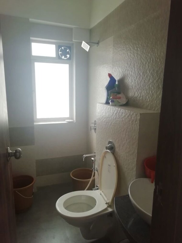 Bathroom, chembur 3 Bedroom 1066 Sq.Ft. Apartment In Chembur Mumbai 10360018