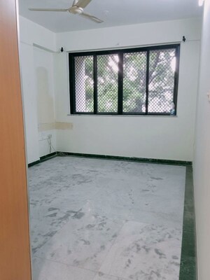 Room in 3 BHK Apartment at Hiranandani Gardens Glen Gate, Powai – for Rent