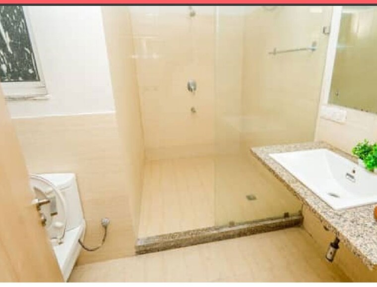 Bathroom, dlf-express-greens 3.5 Bedroom 1958 Sq.Ft. Apartment In Manesar Sector 1a Gurgaon 10360035