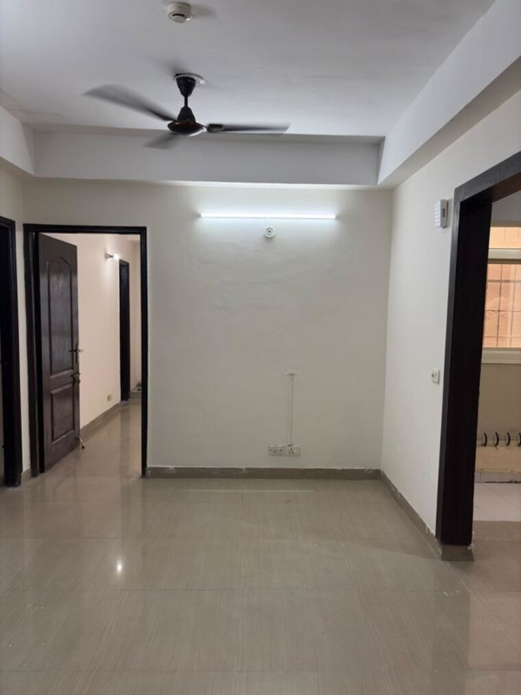 Room, nimbus-the-hyde-park 3 Bedroom 1550 Sq.Ft. Apartment In Sector 78 Noida 10360068