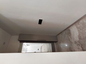 Furnished Amenities in 3 BHK Builder Floor at BPTP Parkland Pride, Sector 77 – for Sale