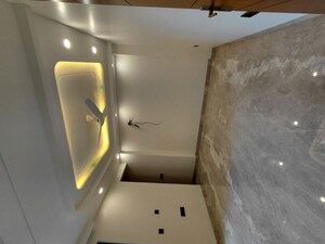 Furnished Amenities in 3 BHK Builder Floor at BPTP Parkland Pride, Sector 77 – for Sale