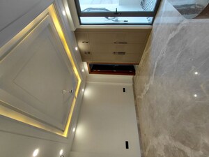 Furnished Amenities in 3 BHK Builder Floor at BPTP Parkland Pride, Sector 77 – for Sale