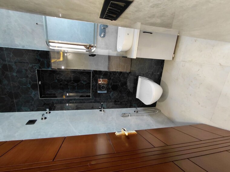 Bathroom, bptp-parkland-pride 3 Bedroom 250 Sq.Yd. Builder Floor In Sector 77 Faridabad 10360051