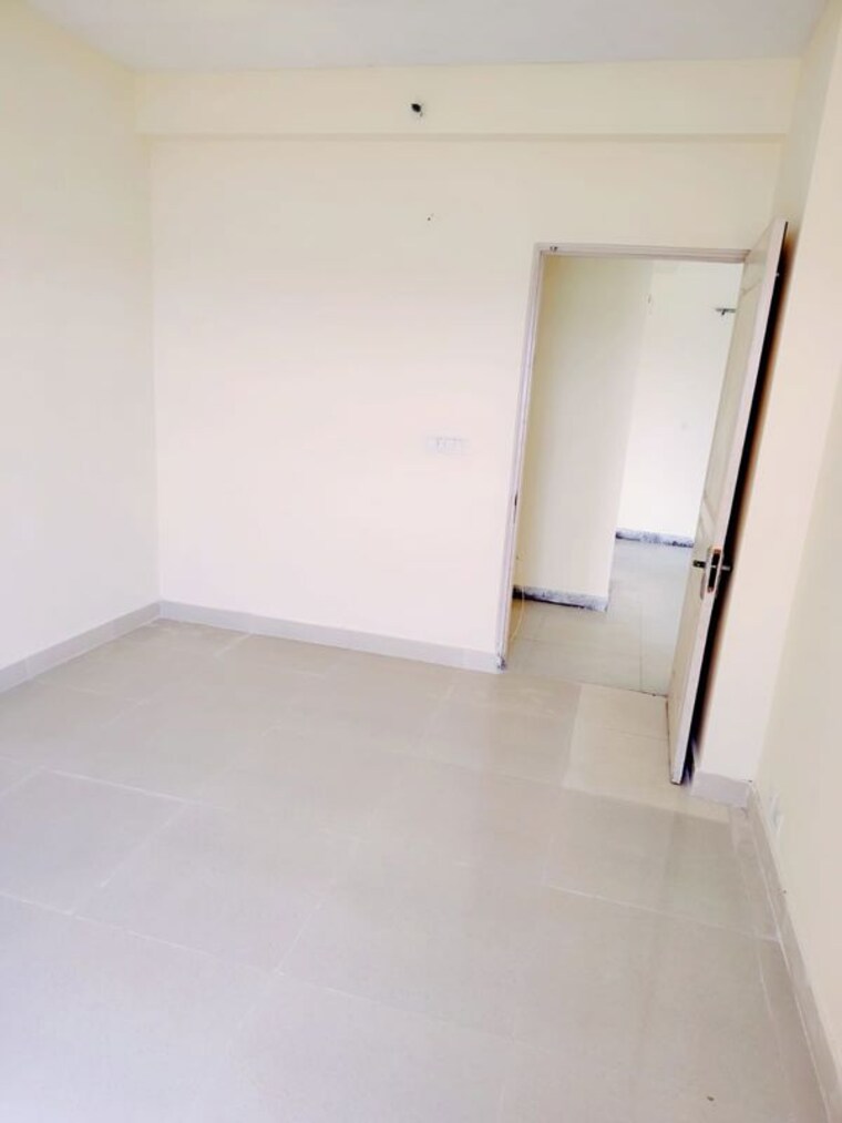 Room, bptp-parkland-pride-phase-2 4 Bedroom 2403 Sq.Ft. Builder Floor In Sector 77 Faridabad 10360061
