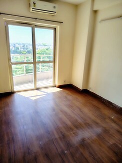 4 BHK Builder Floor For Sale in BPTP Parkland Pride Phase 2