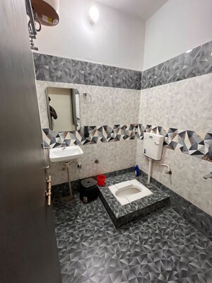 Team Area in 2 BHK Builder Floor at Mahmoorganj – for Rent