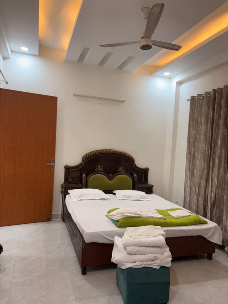 Room, jakhan rajpur road 2 Bedroom 1000 Sq.Ft. Builder Floor In JakhaN Rajpur Road Dehradun 10360076