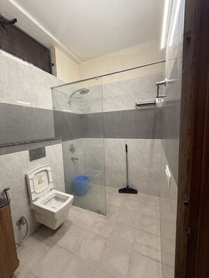 Bathroom in 2 BHK Builder Floor at JakhaN-Rajpur Road – for Rent