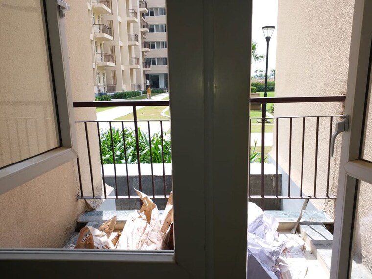 Living Room, bptp-park-elite-premium 3.5 Bedroom 1232 Sq.Ft. Apartment In Sector 84 Faridabad 9545920