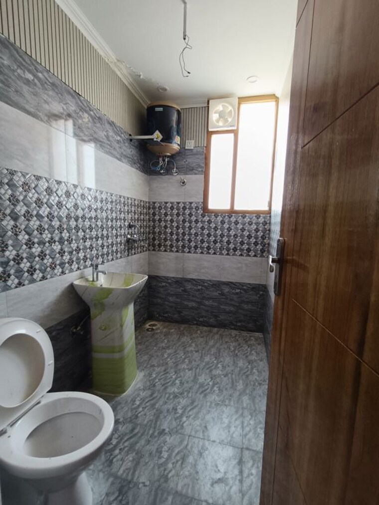Attached Bathroom, bcl-chinar-homes 3 Bedroom 2160 Sq.Ft. Apartment In Dhakoli Zirakpur 10360241