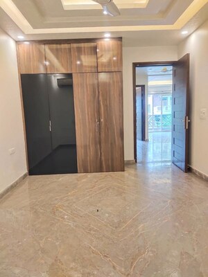 Room in 3 BHK Independent House at Sector 46 – for Rent