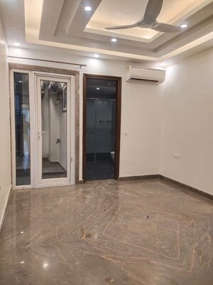 Room in 3 BHK Independent House at Sector 46 – for Rent