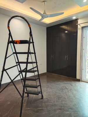 Room in 3 BHK Independent House at Sector 46 – for Rent