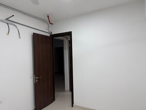Room in 3 BHK Apartment at Sunteck City Avenue 4, Goregaon West – for Rent
