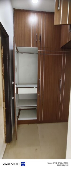Building Lobby in 3 BHK Apartment at Amrapali Eden Park, Sector 50 – for Rent