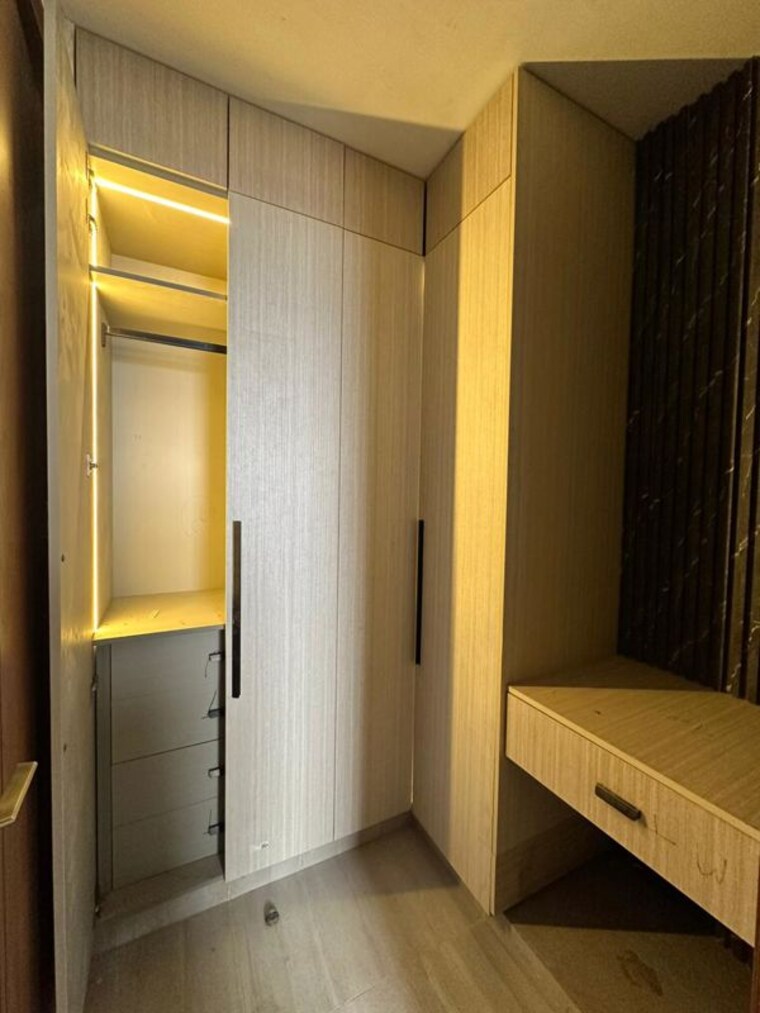 Bathroom, dlf-alameda 3 Bedroom 250 Sq.Yd. Builder Floor In Sector 73 Gurgaon 10360272