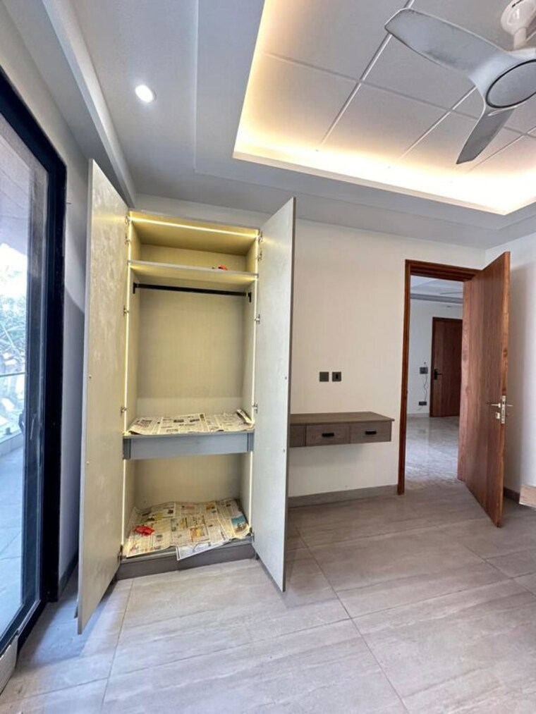 undefined, dlf-alameda 3 Bedroom 250 Sq.Yd. Builder Floor In Sector 73 Gurgaon 10360272