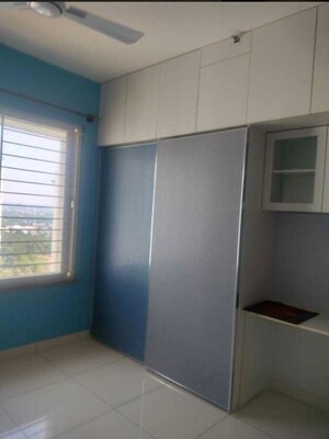 Room in 3 BHK Apartment at Puravankara Palm Beach, Hennur – for Rent