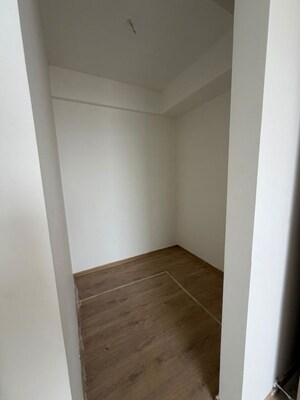 Utility Room in 2.5 BHK Apartment at Prescon Midtown Bay, Mahim West – for Sale