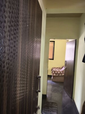 Bathroom in 1 BHK Apartment at Vile Parle West – for Rent