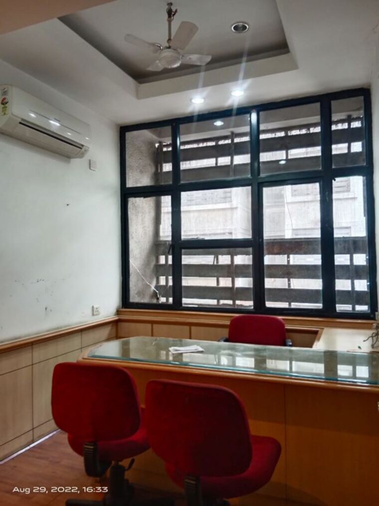 Kitchen, netaji subhash place Commercial Office Space 550 Sq.Ft. In Netaji Subhash Place Delhi 10360351