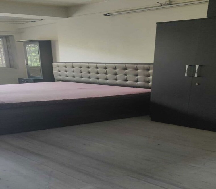 Room, dadar east 2 Bedroom 800 Sq.Ft. Apartment In Dadar East Mumbai 10360358