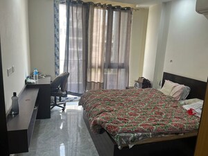 Bedroom in 3.5 BHK Builder Floor at Orchid Gardens, Sector 54 – for Rent
