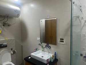 Bathroom in 3.5 BHK Builder Floor at Orchid Gardens, Sector 54 – for Rent