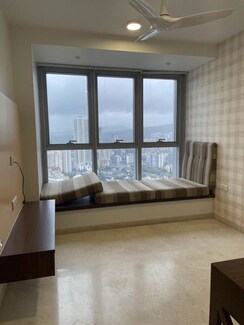 3 BHK + Extra Room Apartment For Rent in Oberoi Exquisite Goregaon