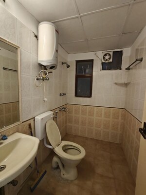 Bathroom in 3 BHK Apartment at Orchid Gardens, Sector 54 – for Rent