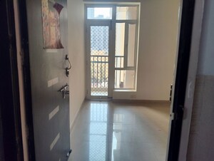Room in 2 BHK Apartment at Gaur City 4th Avenue, Sector 4 Greater Noida – for Rent