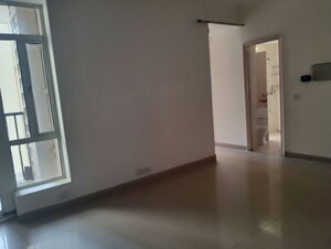 Room in 2 BHK Apartment at Gaur City 4th Avenue, Sector 4 Greater Noida – for Rent
