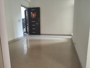Room in 2 BHK Apartment at Gaur City 4th Avenue, Sector 4 Greater Noida – for Rent