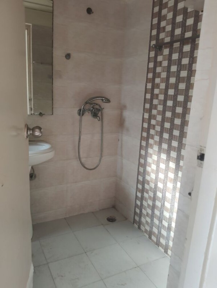 Bathroom, gaur-city-4th-avenue 2 Bedroom 910 Sq.Ft. Apartment In Sector 4 Greater Noida Greater Noida 10360386
