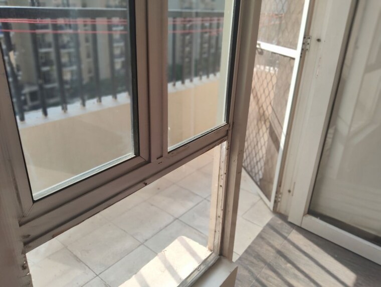 Balcony, gaur-city-4th-avenue 2 Bedroom 910 Sq.Ft. Apartment In Sector 4 Greater Noida Greater Noida 10360386