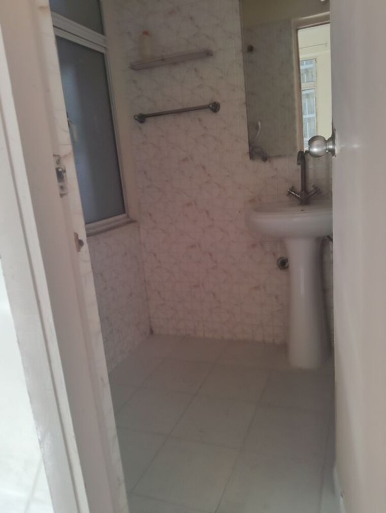 Balcony, gaur-city-4th-avenue 2 Bedroom 910 Sq.Ft. Apartment In Sector 4 Greater Noida Greater Noida 10360386