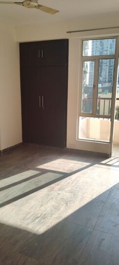 2 BHK Apartment For Rent in Gaur City 4th Avenue