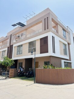 4 BHK + Pooja Room,Servant Room Villa For Sale in Kolte Patil Life Republic Twin Bungalows