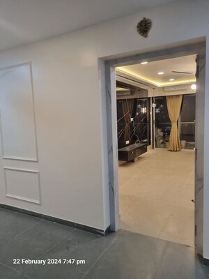 Room in 3 BHK Apartment at Balaji Vertu, Wadala – for Rent