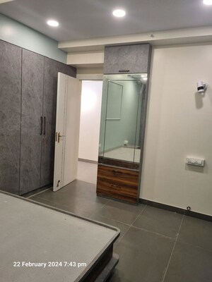 Room in 3 BHK Apartment at Balaji Vertu, Wadala – for Rent