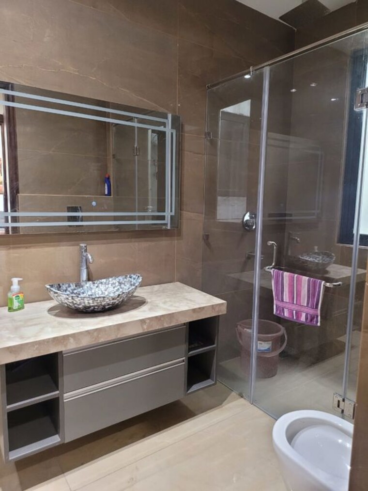Living Room, sushant lok i 4 Bedroom 200 Sq.Yd. Builder Floor In Sushant Lok I Gurgaon 10360404