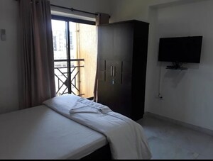 Bedroom in 2 BHK Apartment at Mittal Phoenix Towers, Lower Parel – for Rent