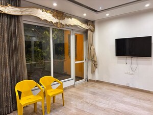 Living Room in 3 BHK Builder Floor at Sushant Lok I – for Rent
